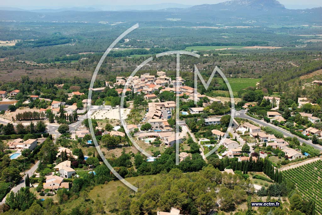 Photo arienne de Saint vincent de barbeyrargues
