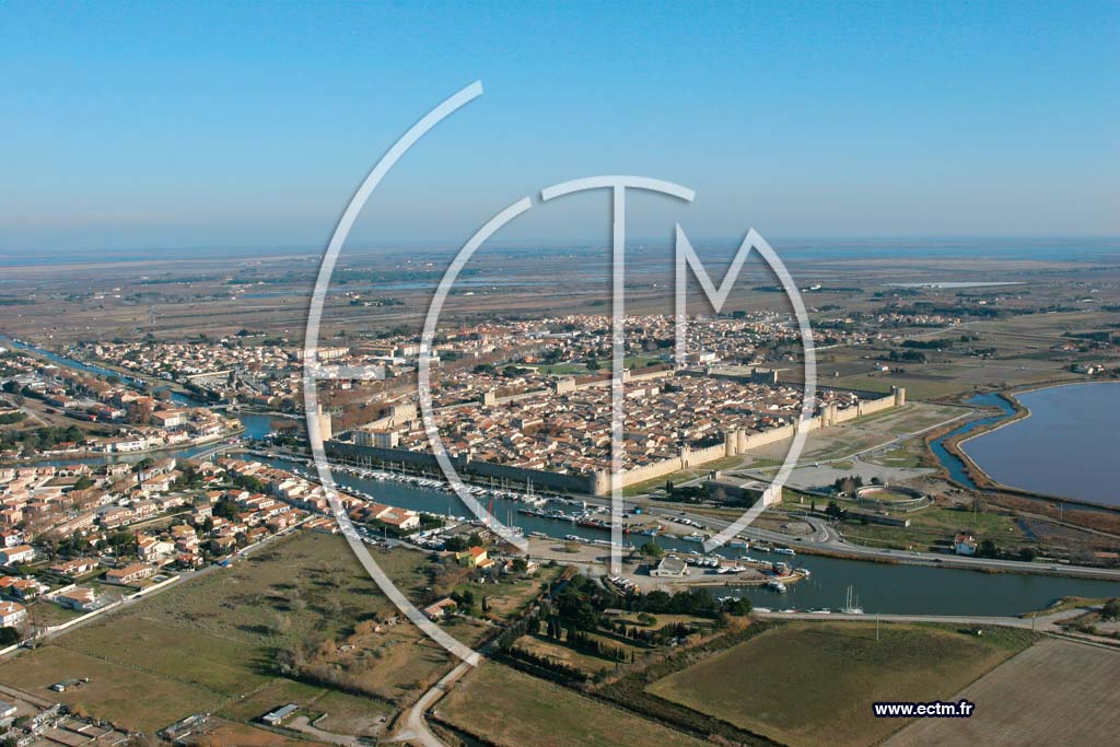 Photo arienne de Aigues Mortes
