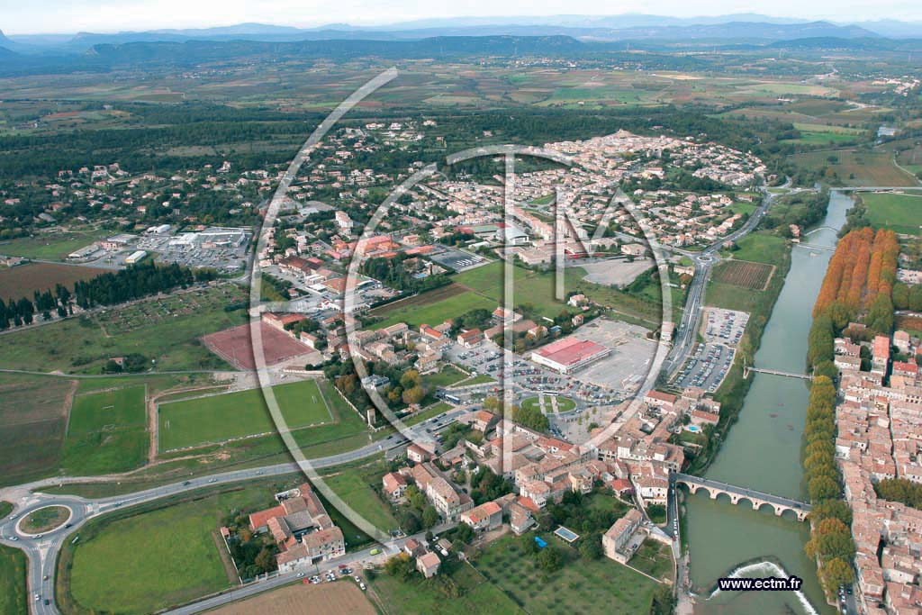 Photo arienne de Sommieres Le Pont