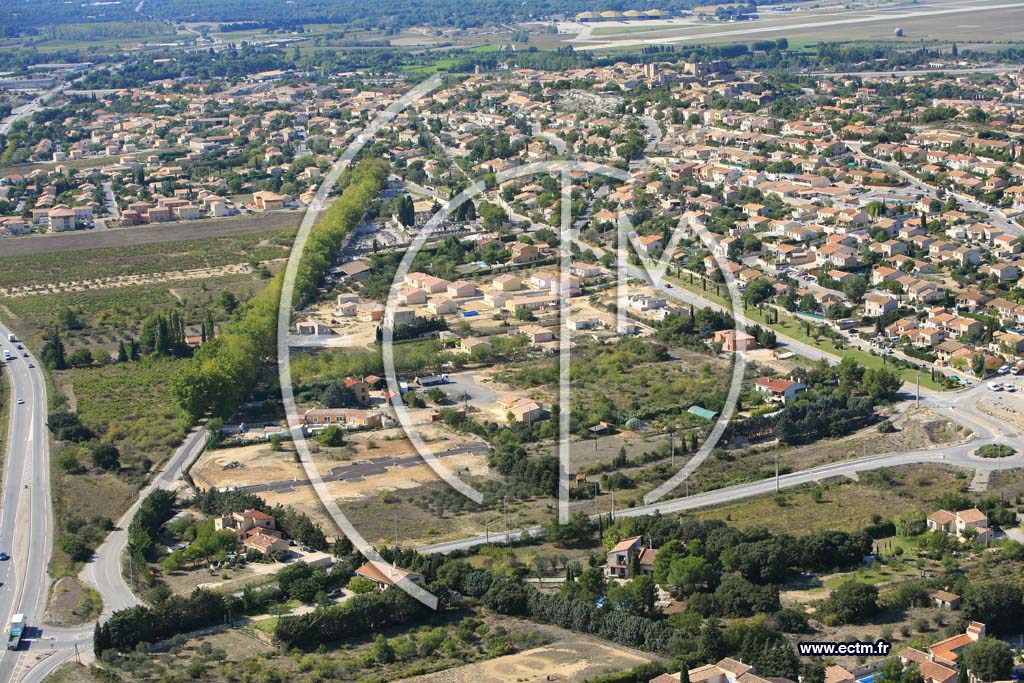 Photo arienne de Lanon Provence