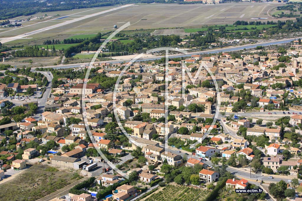 Photo arienne de Lanon Provence