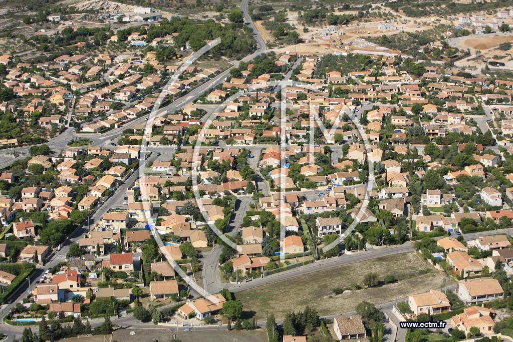 Photo arienne de Lanon Provence
