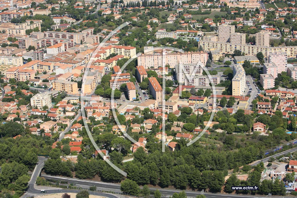 Photo arienne de Aubagne