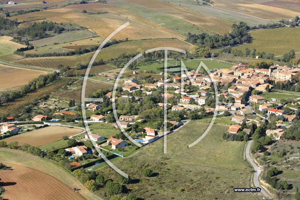 Photo arienne de Malves En Minervois