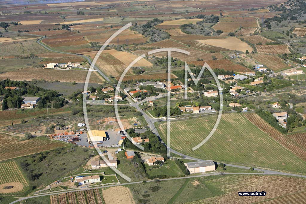 Photo arienne de Aigues Vives