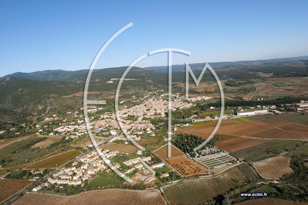Photo arienne de Caunes Minervois