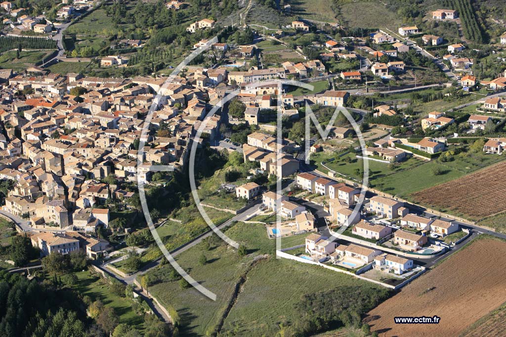 Photo arienne de Caunes Minervois