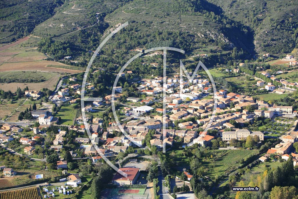 Photo arienne de Caunes Minervois
