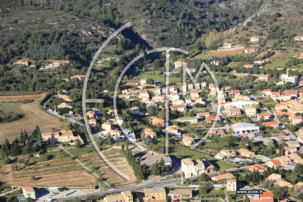 Photo arienne de Caunes Minervois