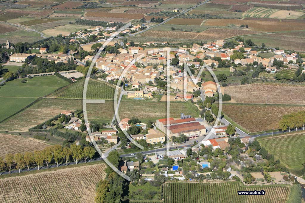 Photo arienne de Pouzols Minervois