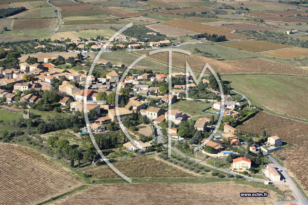 Photo arienne de Pouzols Minervois