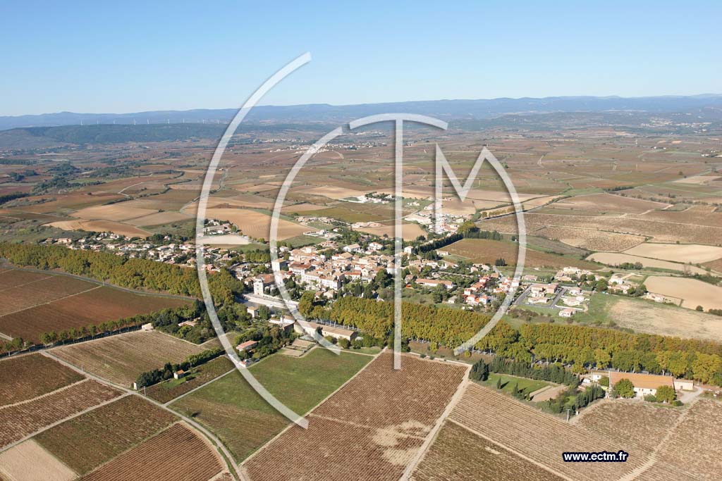 Photo arienne de Ventenac en Minervois