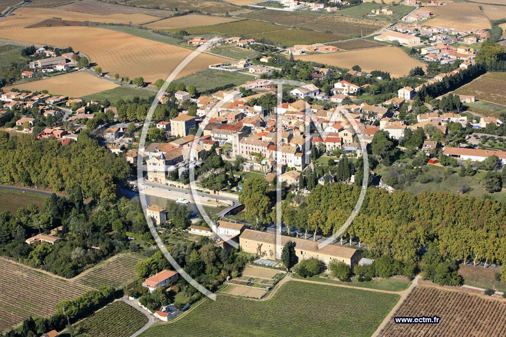 Photo arienne de Ventenac en Minervois