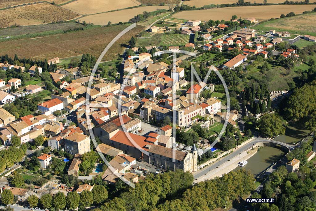 Photo arienne de Ventenac en Minervois
