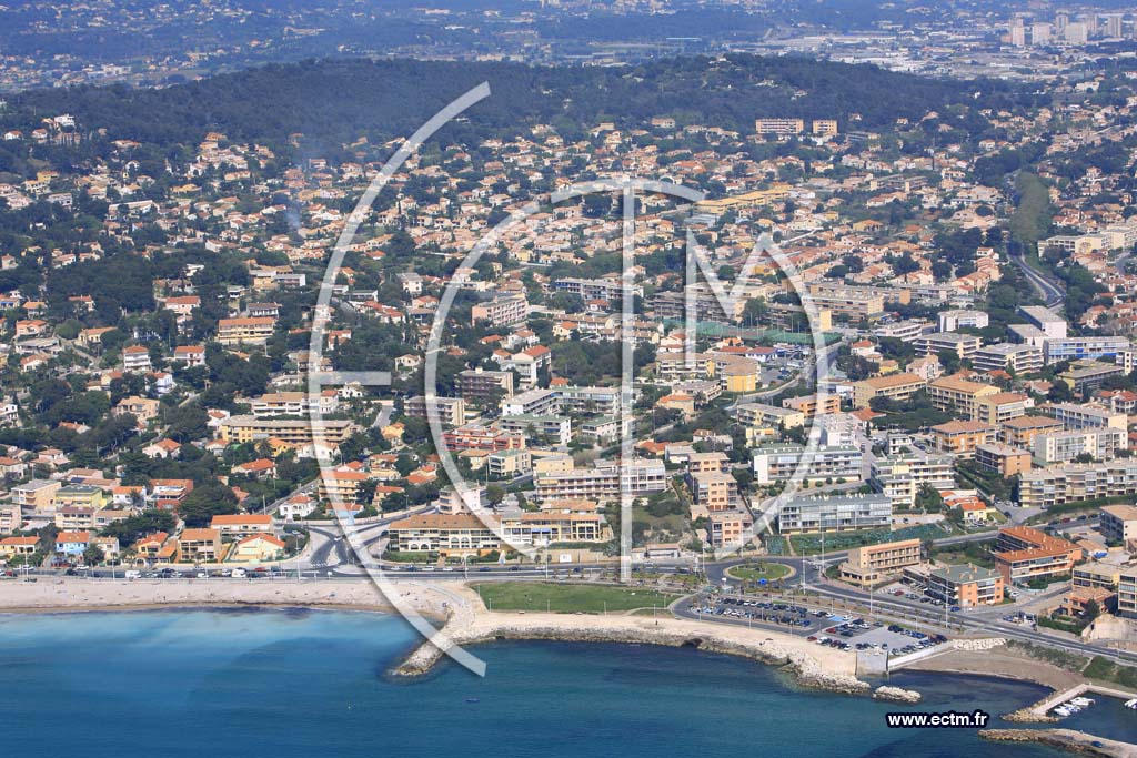 Photo arienne de Sanary sur Mer