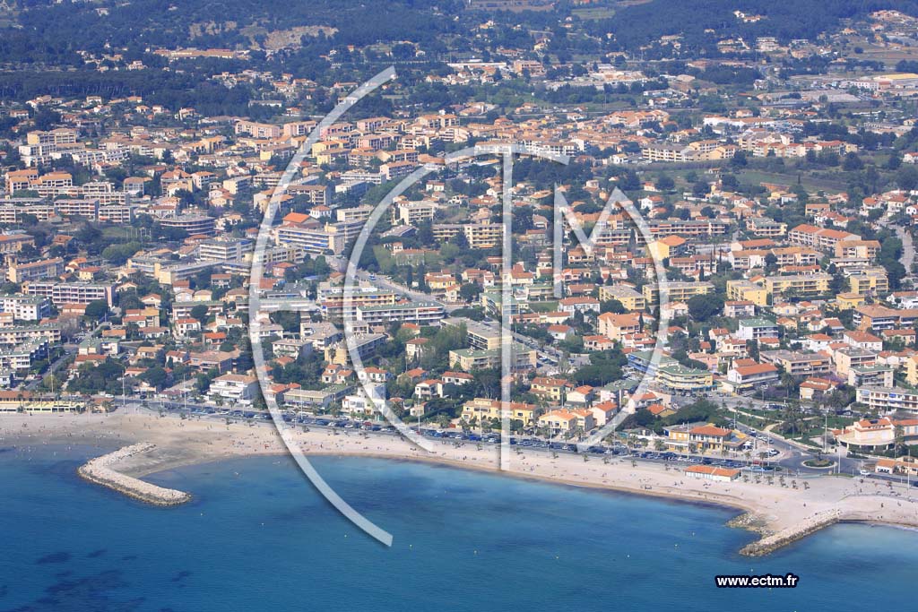 Photo arienne de Sanary sur Mer