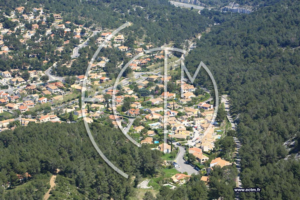 Photo arienne de Carnoux en Provence