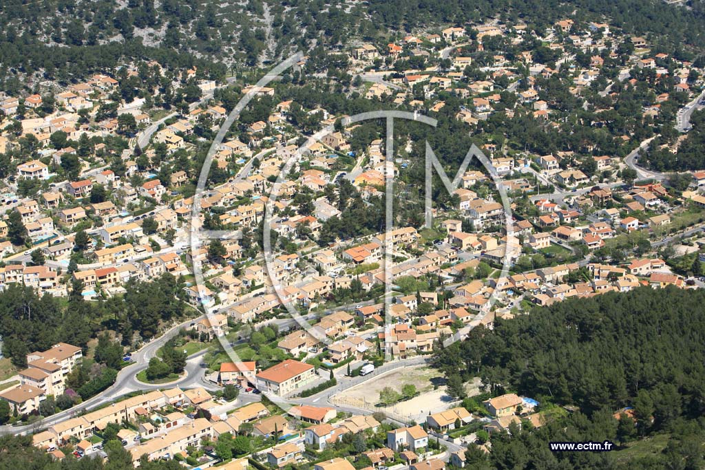 Photo arienne de Carnoux en Provence