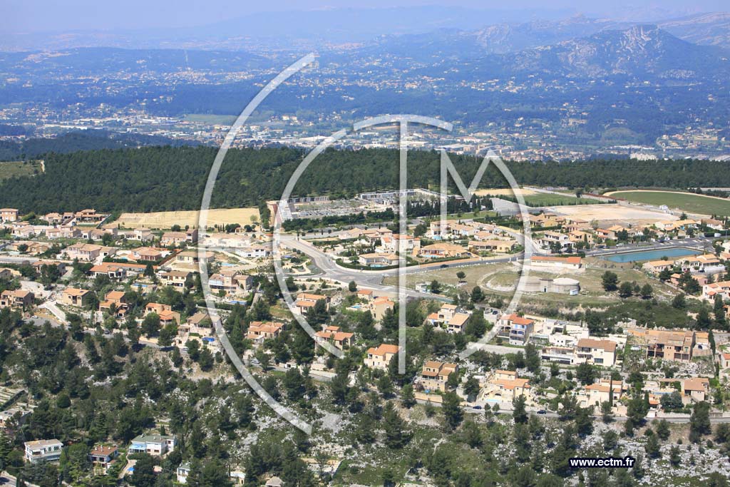 Photo arienne de Carnoux en Provence