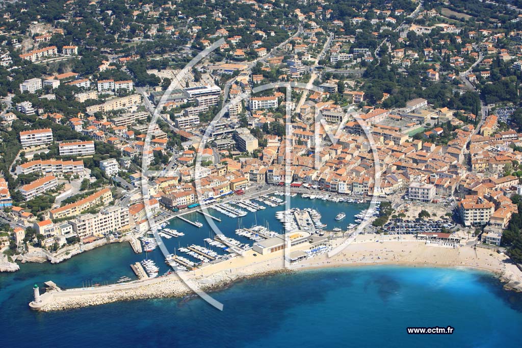 Photo arienne de Cassis