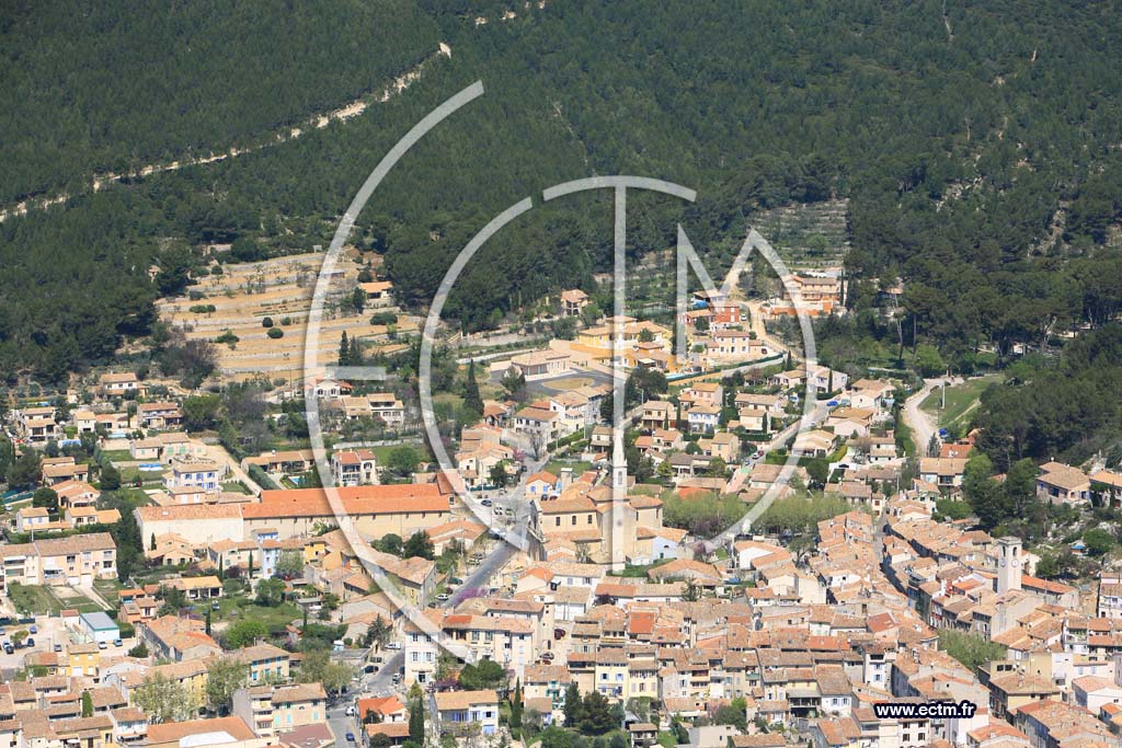 Photo arienne de Cuges les Pins