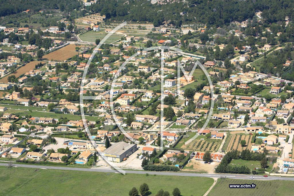 Photo arienne de Cuges les Pins