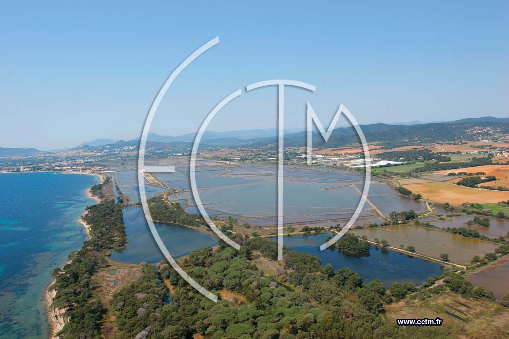 Photo arienne de Les Vieux Salins d Hyeres