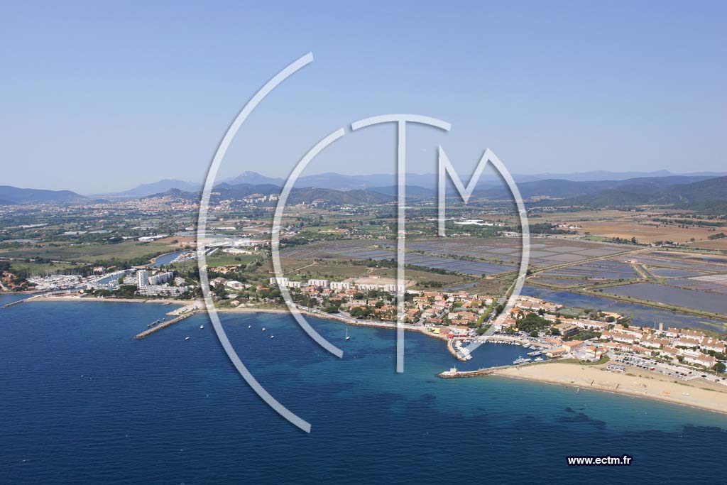 Photo arienne de Hyeres - les Salins d Hyeres