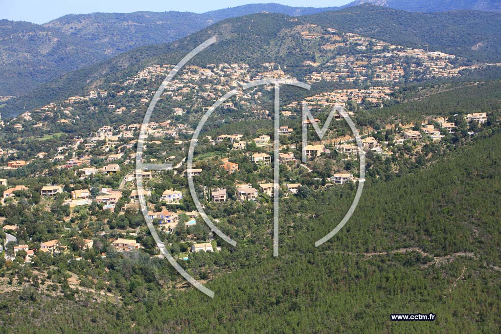 Photo arienne de La Londe les Maures - Domaine de Valcros