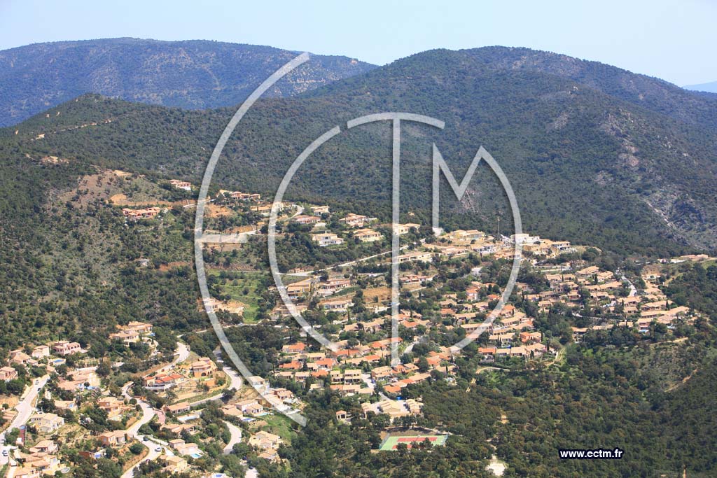Photo arienne de La Londe les Maures - Domaine de Valcros
