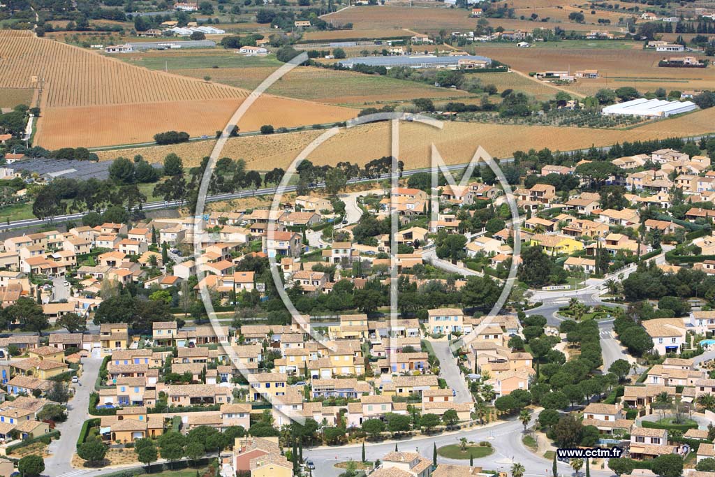 Photo arienne de La Londe les Maures