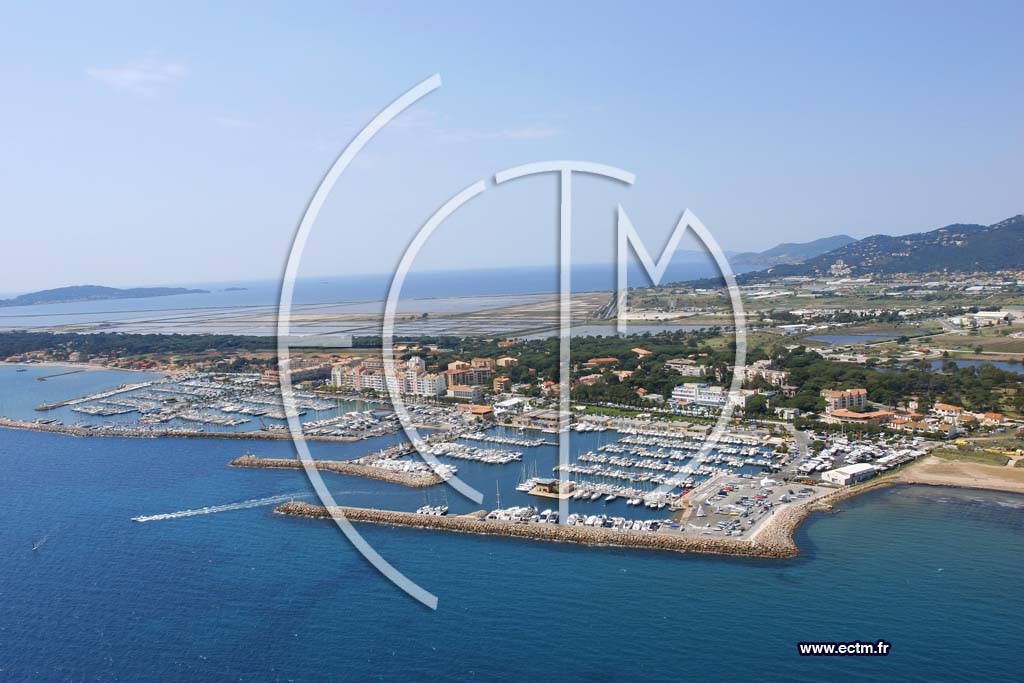 Photo arienne de Port d Hyeres