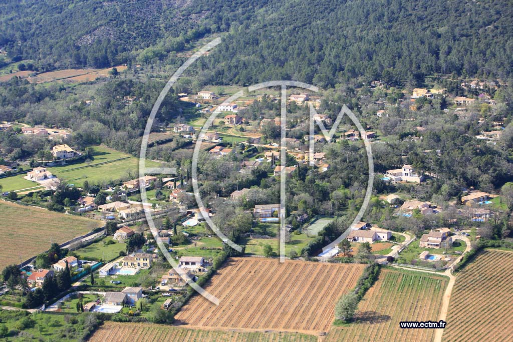 Photo arienne de Besse sur Issole