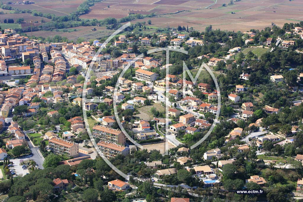 Photo arienne de Pierrefeu du Var
