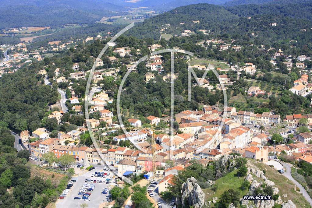 Photo arienne de Pierrefeu du Var