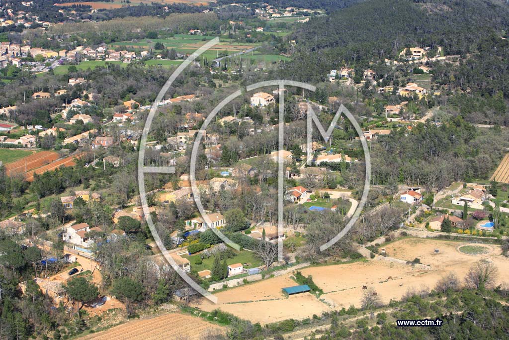 Photo arienne de Sainte Anastasie sur Issole