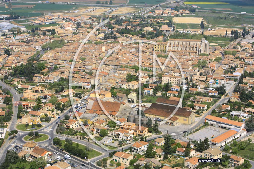 Photo arienne de Saint Maximin la Sainte Baume