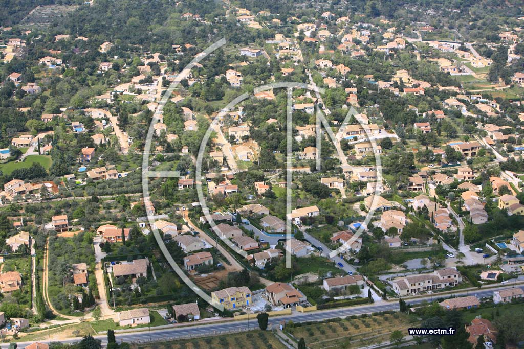Photo arienne de Saint Maximin la Sainte Baume