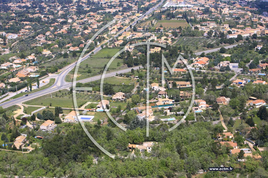 Photo arienne de Saint Maximin la Sainte Baume