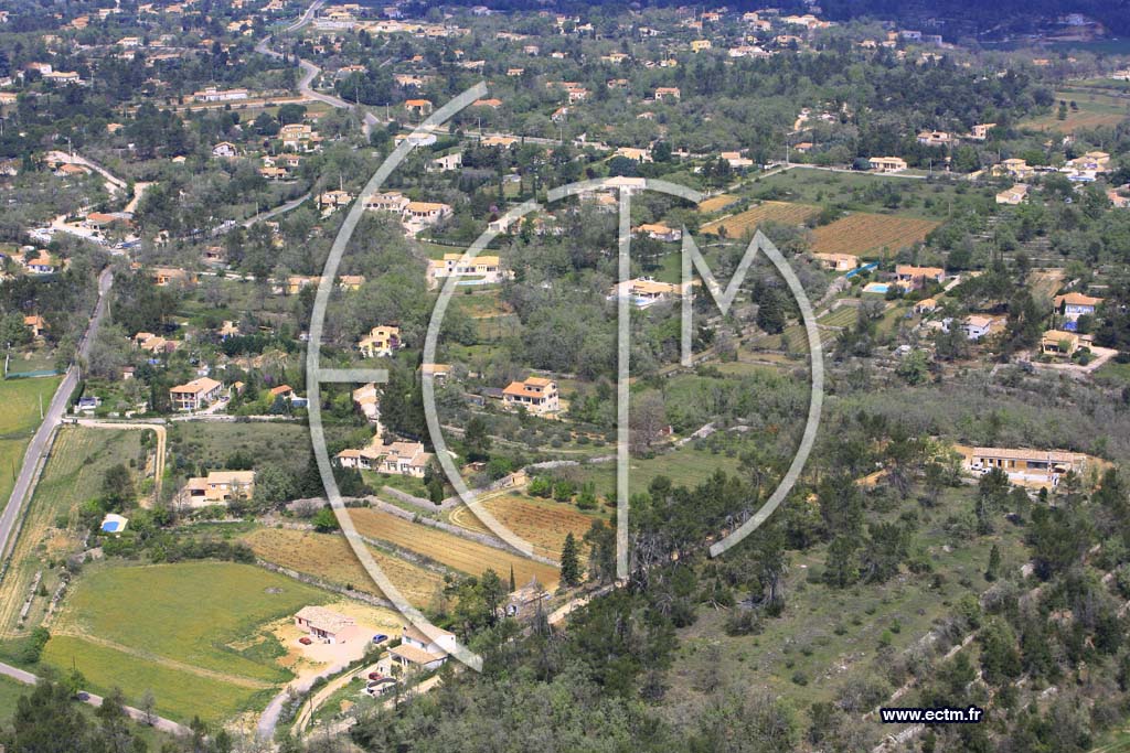 Photo arienne de Saint Maximin la Sainte Baume