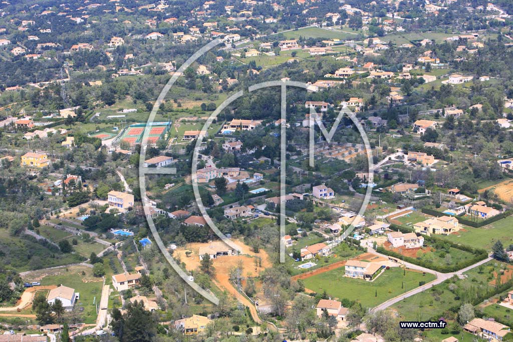 Photo arienne de Saint Maximin la Sainte Baume