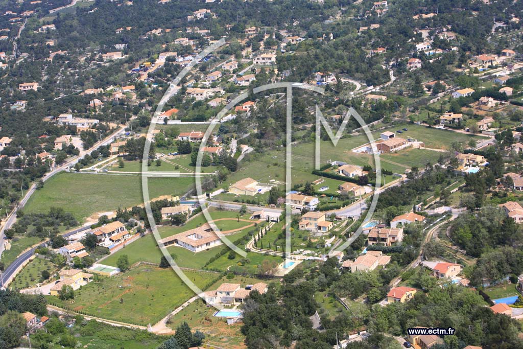 Photo arienne de Saint Maximin la Sainte Baume