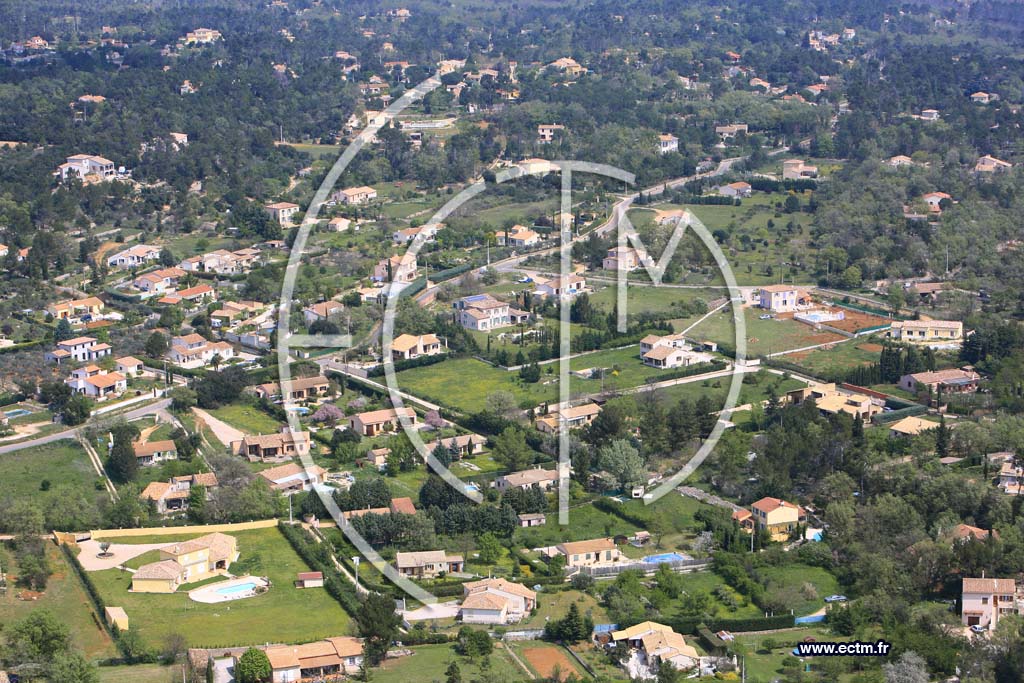 Photo arienne de Saint Maximin la Sainte Baume