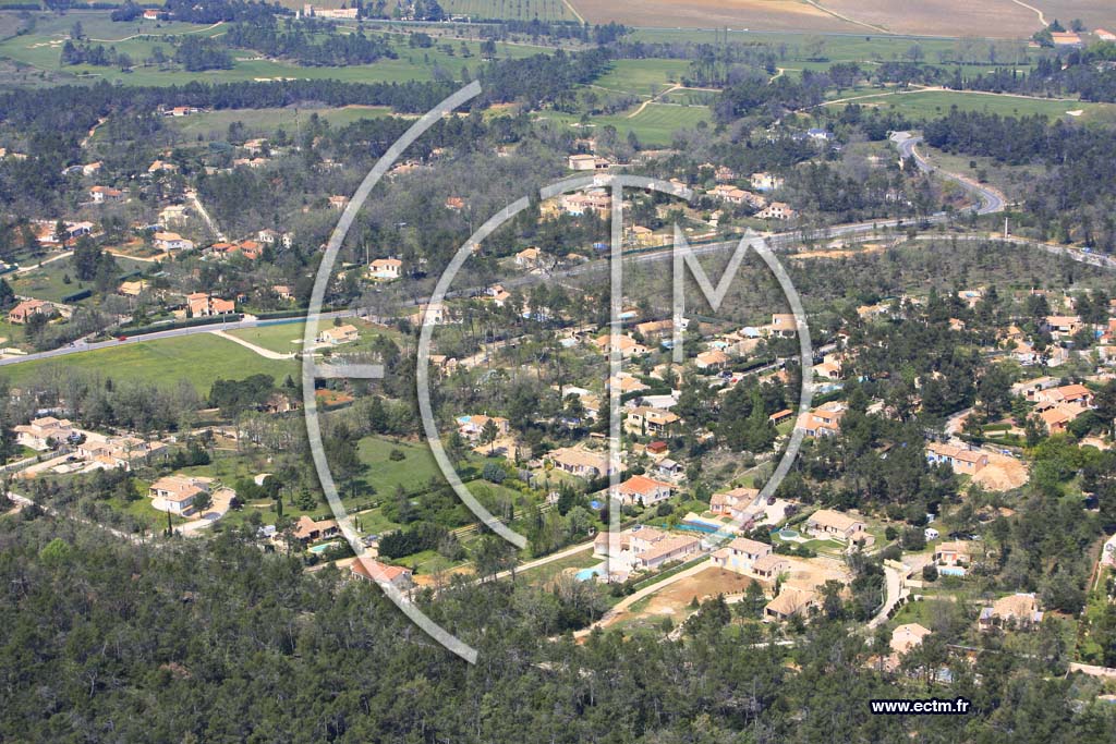 Photo arienne de Nans les Pins