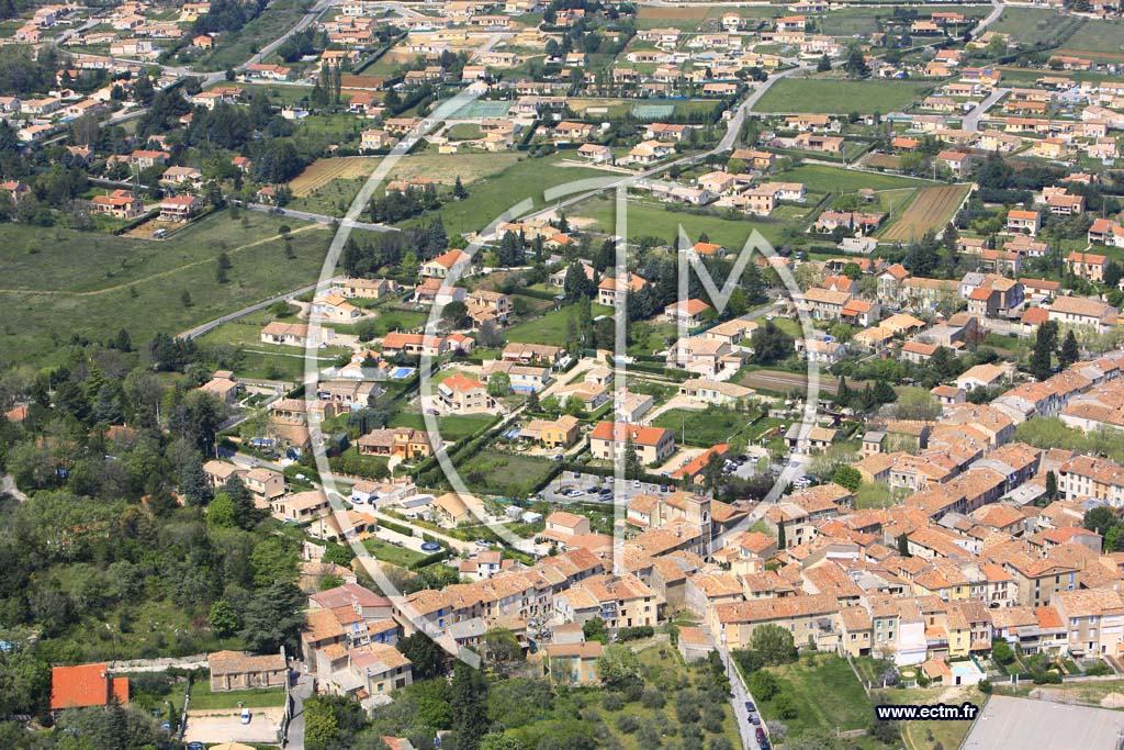 Photo arienne de Nans les Pins
