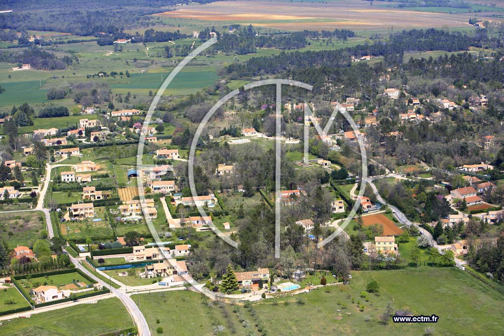 Photo arienne de Nans les Pins