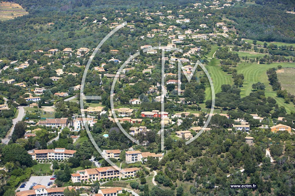 Photo arienne de Grimaud - les Mres