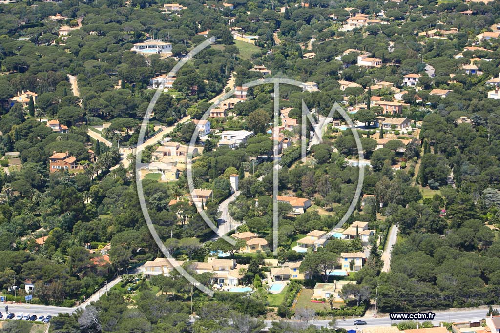 Photo arienne de Sainte Maxime - les Messugues