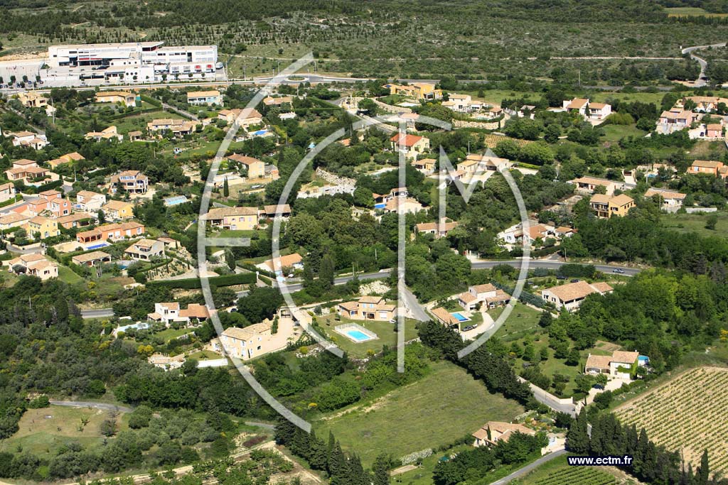 Photo arienne de Rochefort du Gard
