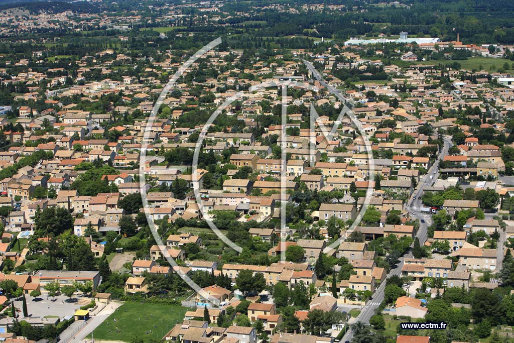 Photo arienne de Saint Saturnin les Avignon